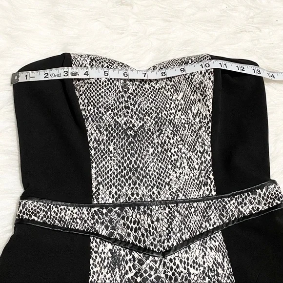 GUESS Black & GRAY Print Strapless Top - Picture 2 of 6
